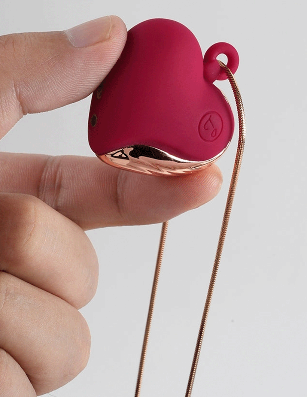 Tracy's Dog Beating Love Heart Vibrating Necklace