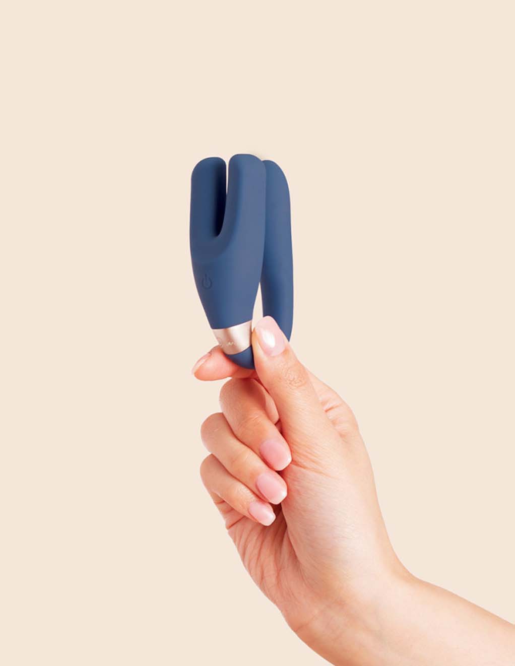 Deia The Wearable- In Hand 5
