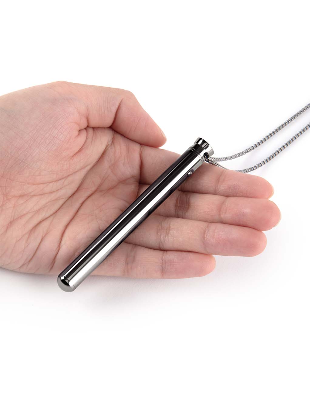 Le Wand Vibrating Necklace- In hand