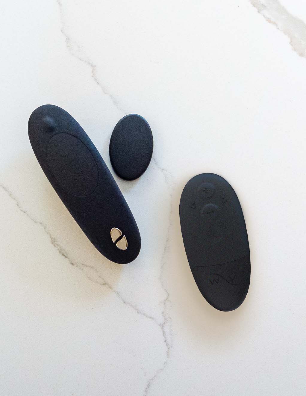 We Vibe Moxie Plus- black lifestyle